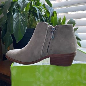NIB Sam Edelman Petty Boots, size 6